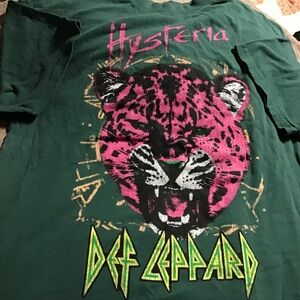 Def Leppard Hysteria Green with pink Leppard Graphic T-Shirt size Large New